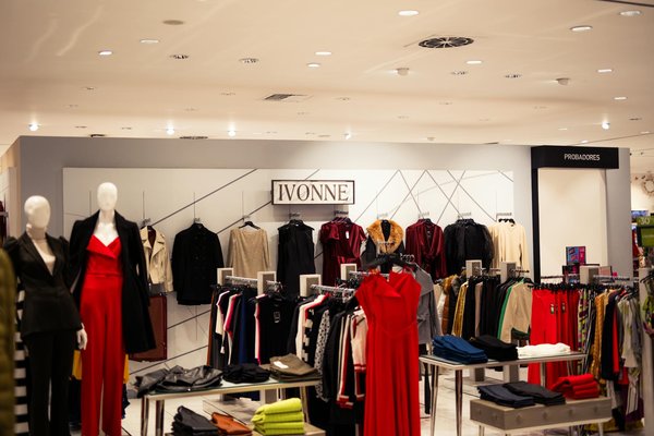 Quelles sont les coupes de vêtements les plus flatteuses cette année ?